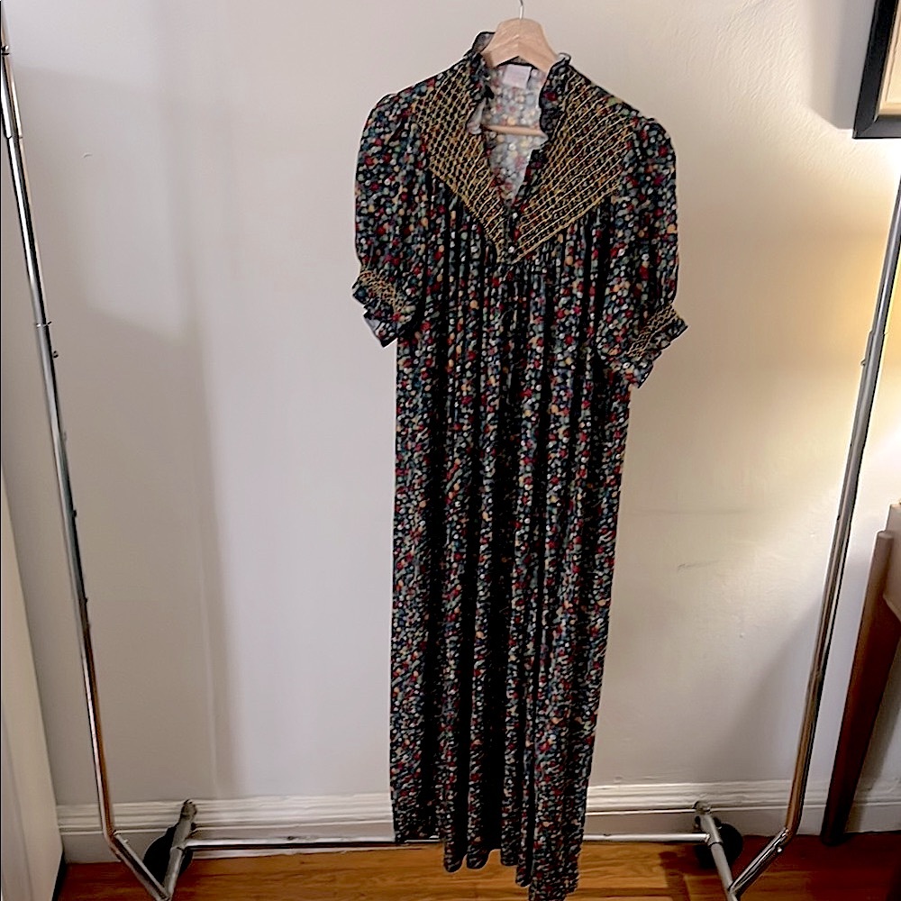 Elegant Floral Maxi Dress with Smocked Detail